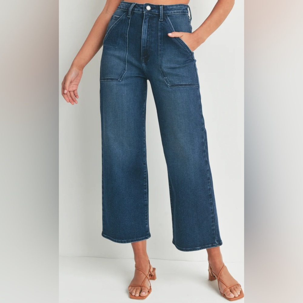 Just Black Denim The Pocket Patch Wide Leg Jean Size 26 in Dark Denim
